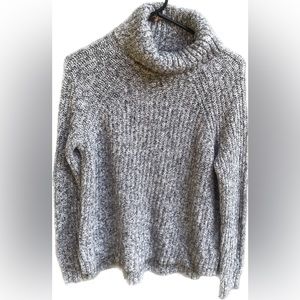 Old Navy | Black and White Turtleneck Sweater | Size M